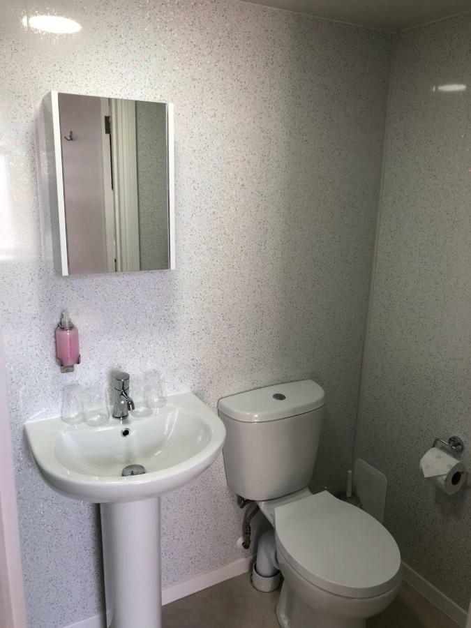 Wisestay Κάρντιφ Εξωτερικό φωτογραφία
